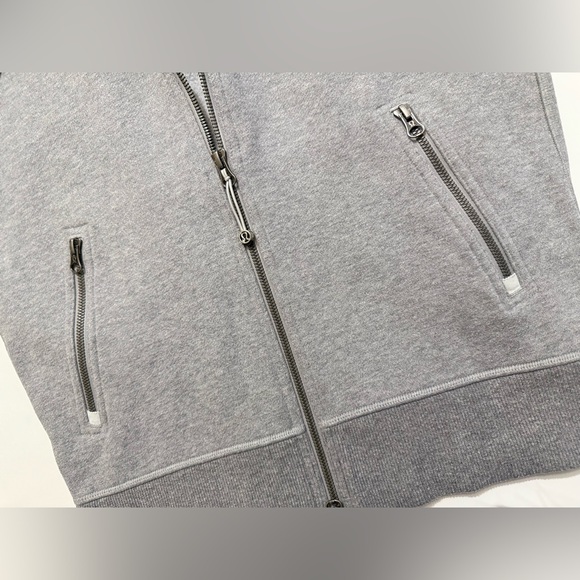 Lululemon Scuba Hoodie in Heathered Medium Grey - Size 6 - Picture 10 of 12
